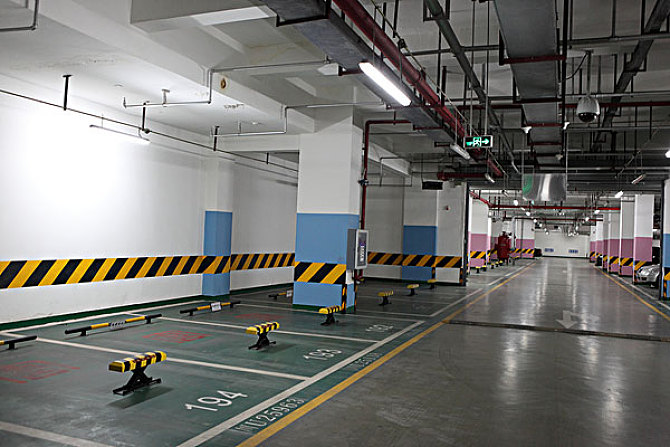 沙坪坝街头出现可升降智能车位&nbsp;自动收费又快又方便