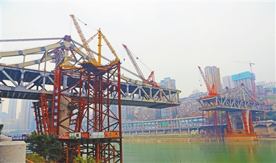 曾家岩嘉陵江大桥预计下月合龙