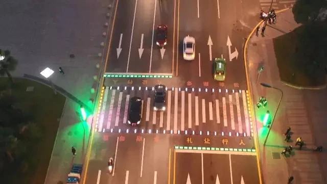 重庆有条会发光的斑马线&nbsp;还上了央视！