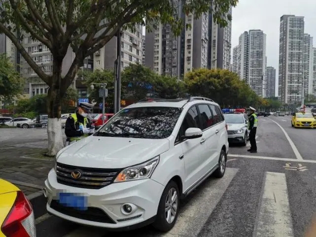 停车不要太任性&nbsp;九龙坡区将对乱停车严管严查