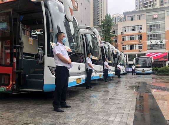 两江公交50辆定制公交车将为考生提供送考服务