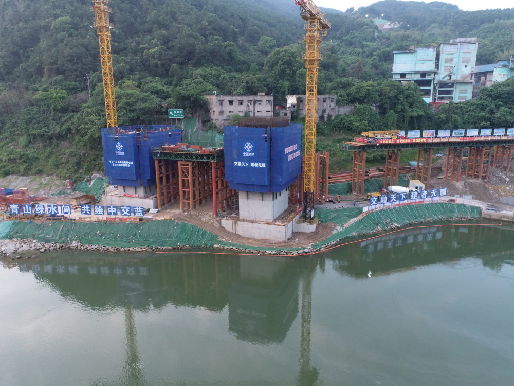 渝武高速复线最新进展来了&nbsp;观音峡嘉陵江特大桥主墩全部出水