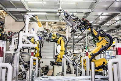 这款“重庆造”当红新能源汽车&nbsp;零部件精度控制比发丝还细