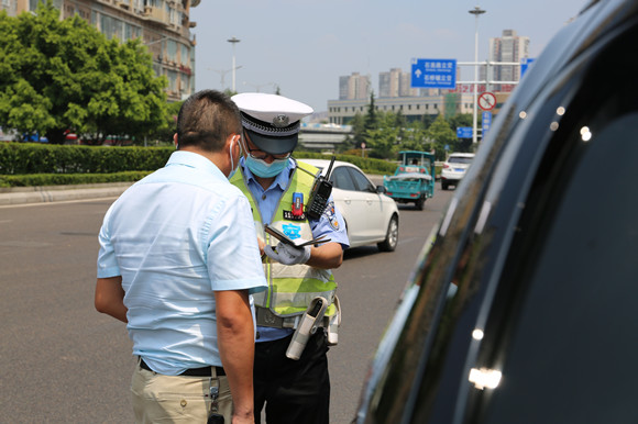 即日起至11月10日&nbsp;重庆九龙坡警方最强措施开展道路交通安全百日整治行动