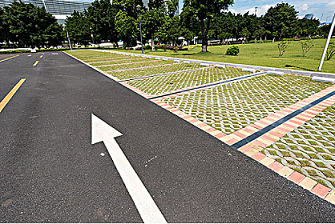 提前完成小微停车场建设重点民生实事年度目标&nbsp;今年重庆已新增五万六千余个停车位