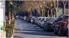 杭州回应试行机动车停放以分钟计费：试点缩短计费周期